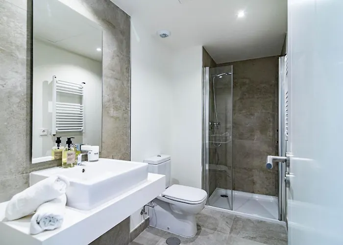 Inf3.2l- Modern Families Only Estepona