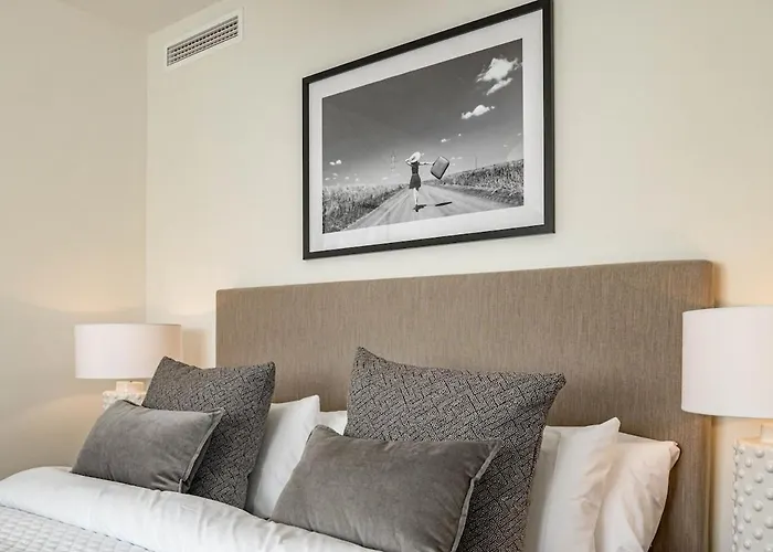 Inf3.2l- Modern Families Only