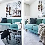 Inf3.2l- Modern Families Only Apartment *