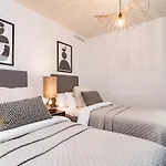 Inf3.2l- Modern Families Only Apartment