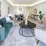 Inf3.2l- Modern Families Only