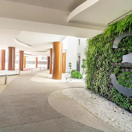 Апартаменти Inf32l- Modern Apartment, Families Only