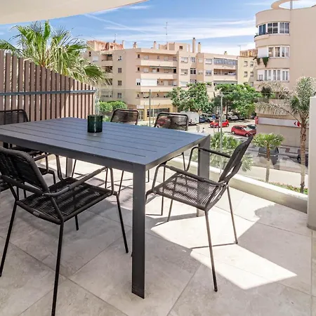 Inf32l- Modern Families Only דירה *