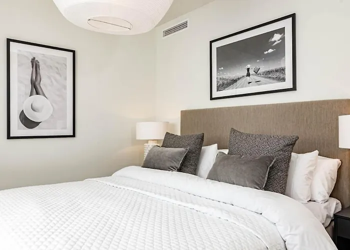 Inf3.2l- Modern Families Only Estepona