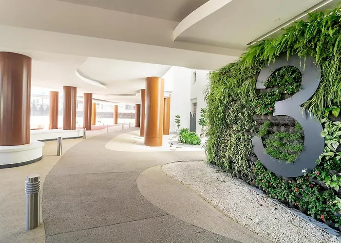 Inf3.2l- Modern Families Only * Estepona